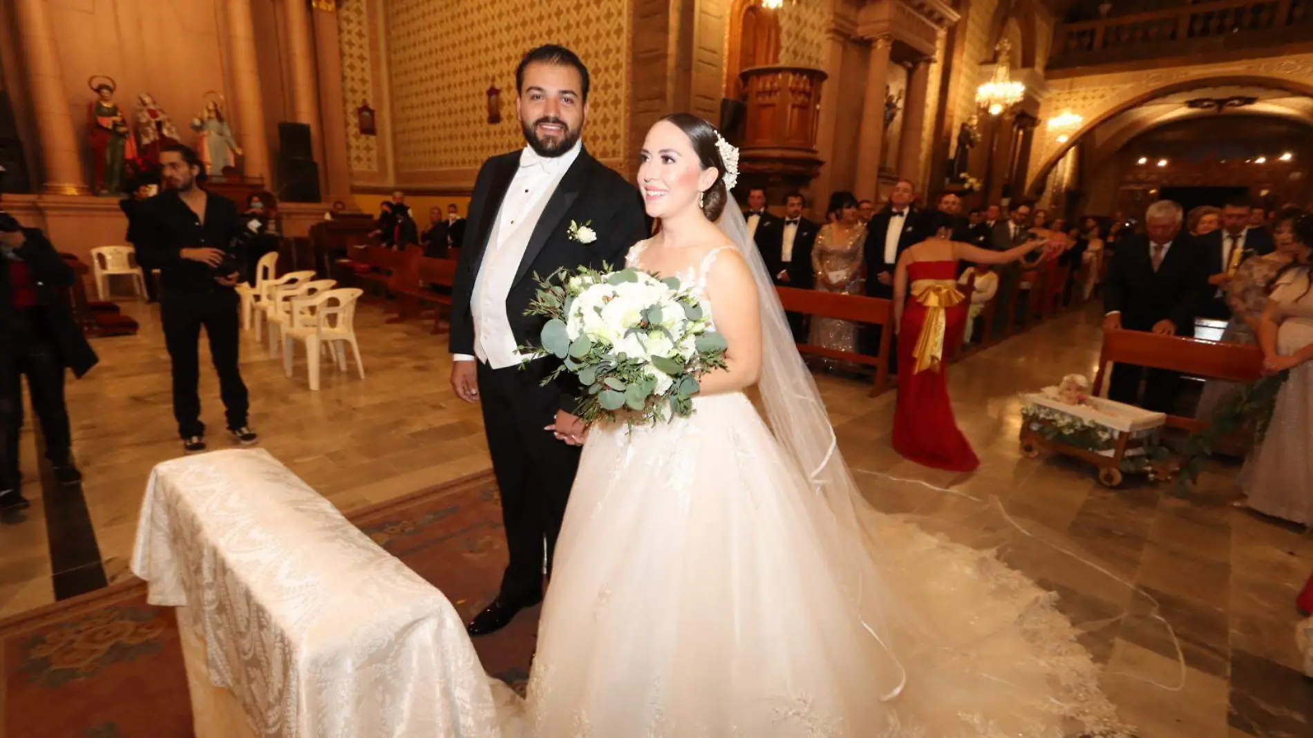 FOTO PRINCIPAL SJR Rafael y Jimena en la ceremonia